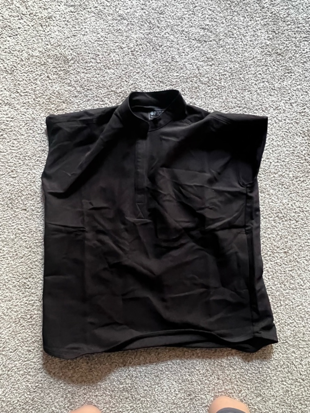 Figs Black Short-Sleeve Mandarin Collar Button-Down Shirt